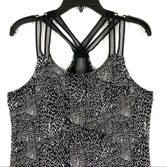 Fabletics strappy b/w tank size L - Picture 2 of 5